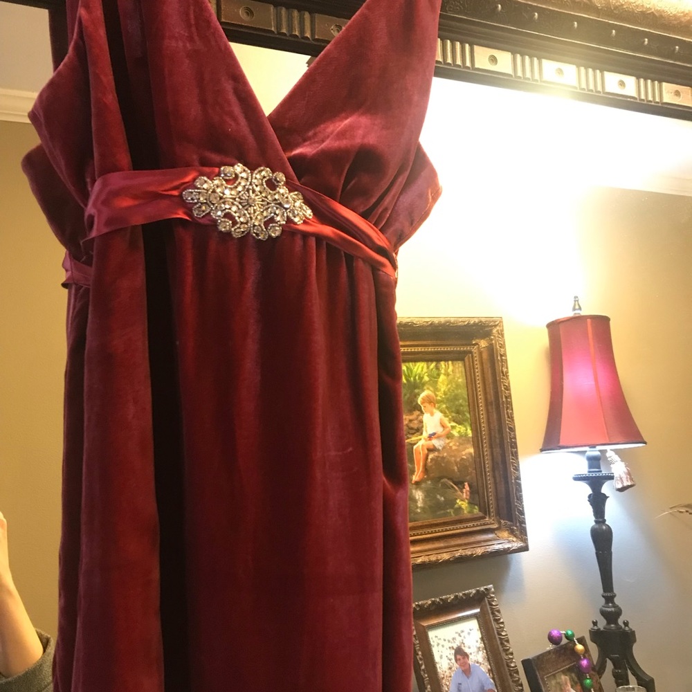 Laundry  - Velvet top w/crystal details.  NWT